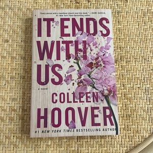 Colleen Hoover — It Ends With Us